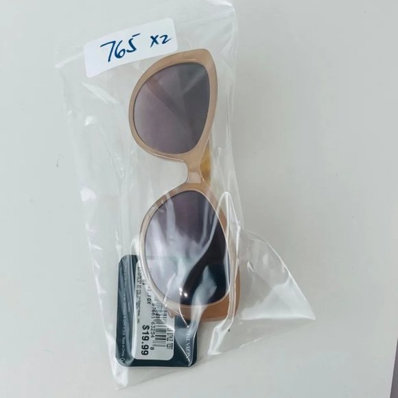 SG00765 Revlon RVN 60 Sunglasses 100%UVA/UVB Protection Yellow/Brown Frame Women - Picture 6 of 6